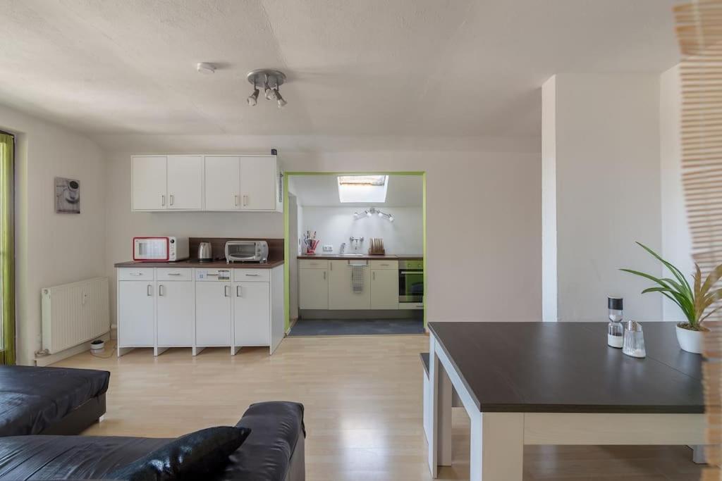 Lovely Spacious 3Room Loft Under Roof-100M2-Touristarea Rauth Екстер'єр фото