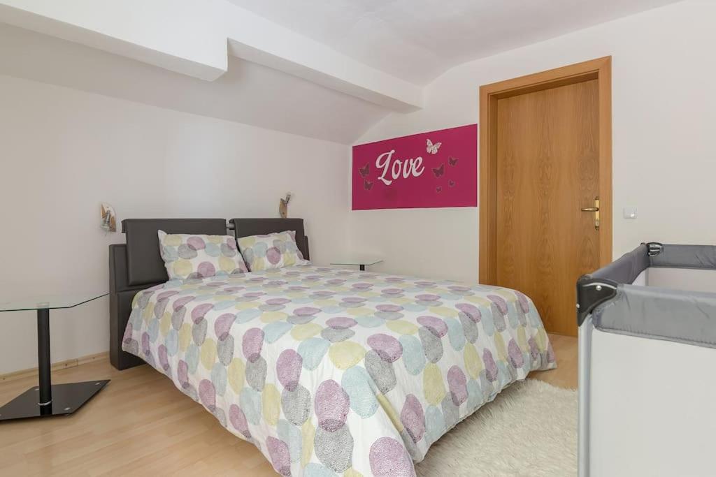 Lovely Spacious 3Room Loft Under Roof-100M2-Touristarea Rauth Екстер'єр фото