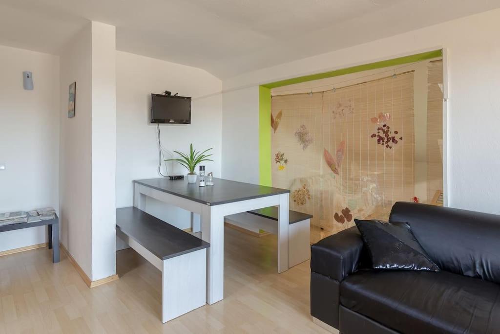Lovely Spacious 3Room Loft Under Roof-100M2-Touristarea Rauth Екстер'єр фото